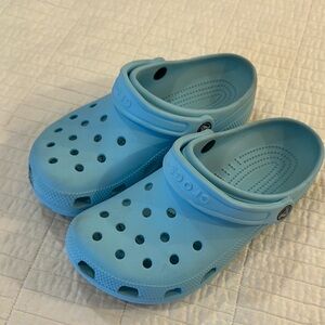 CROCS 7 Classic Clog Light Blue women’s or men’s 5